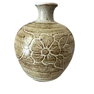 Artisan Studio Pottery Hand Thrown Ceramic Vase Signed